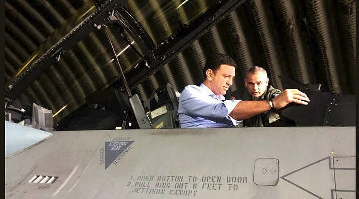 Τρέμετε Τουρκαλάδες – O Βασίλης Κικίλιας ετοιμοπόλεμος στην 116ΠΜ